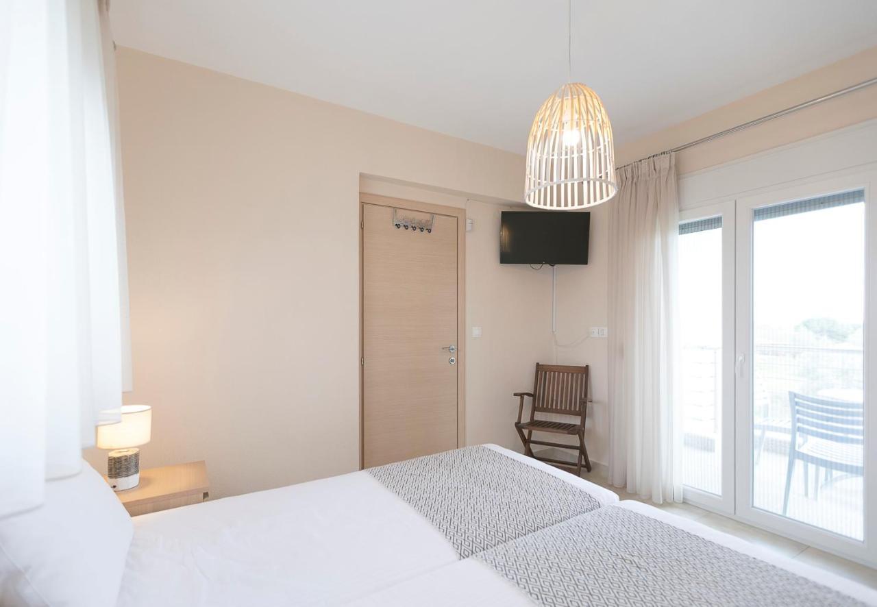 Palm Tree Maisonettes #Feelslikehome Ормос Пангиас Екстериор снимка